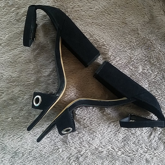 URBAN OUTFITTERS SEXY HEEL, ANKLE STRAP STYLE SZ9 - Picture 4 of 11